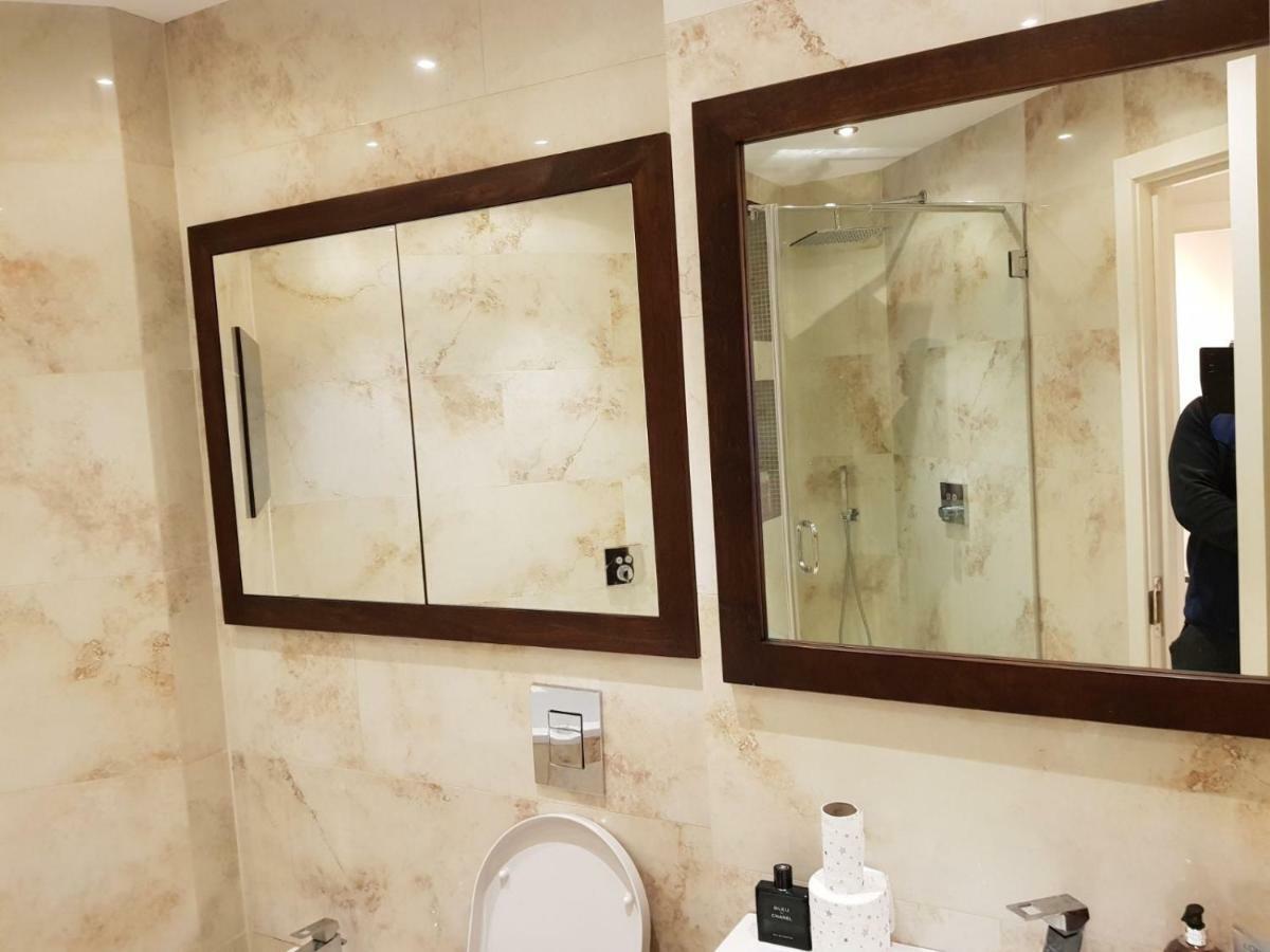 Heart Of Knightsbridge - Stunning Air Conditioned Apartment - 1 Minute Walk From Harrods London Kültér fotó